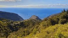 Wir beginnen unsere Erkundungsfahrt mit einem Halt auf der Tomb Rd für ein schnelles Foto in Blickrichtung Norden.