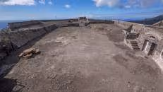 Blick in den Innenhof der denkmalgeschützten Befestigungsanlage, die heute als Event Location gebucht werden kann.